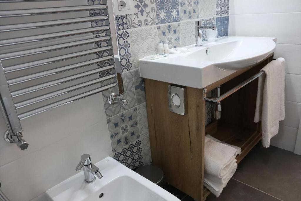 Bed and Breakfast Residenza La Reggia Казерта Екстер'єр фото